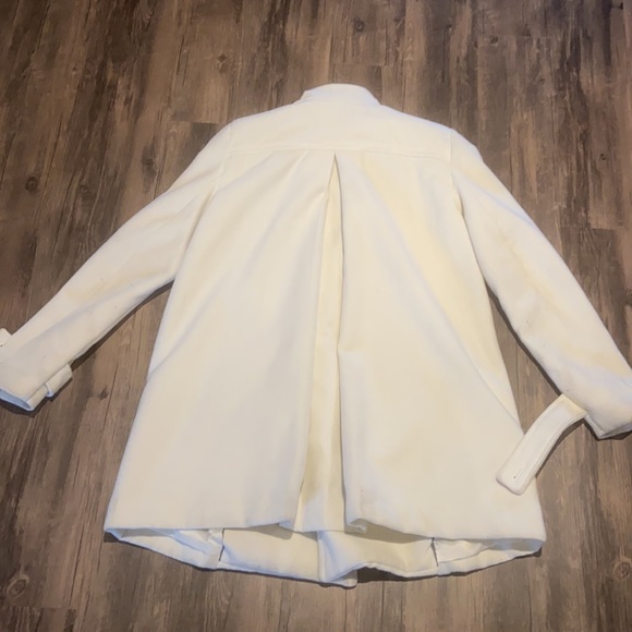 Cream winter coat - Picture 8 of 10